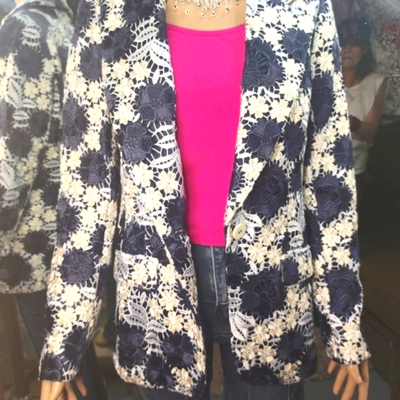 Lace overlay Denim blue fitted blazer (L) - Picture 4 of 10